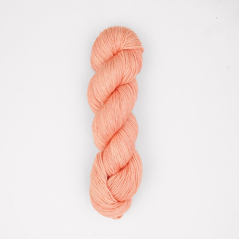 Coleccion Luna color Coral Cloud Symfonie Yarns