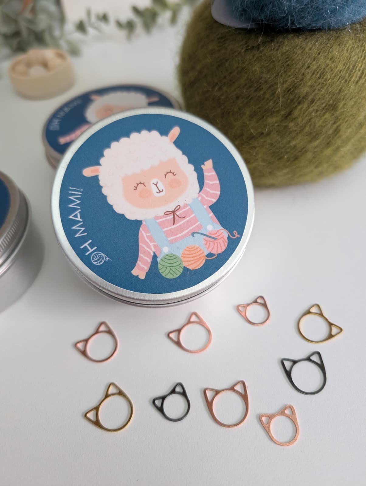 Cajita oveja Oh Mami! con cable y topes para dos agujas