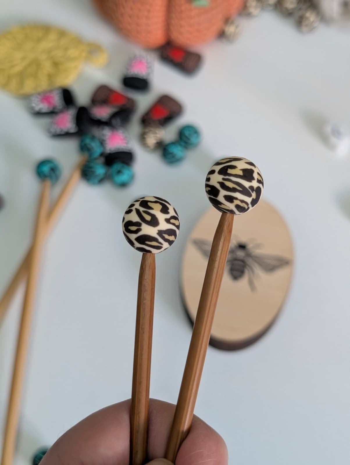 Tope de agujas bolas fantasía