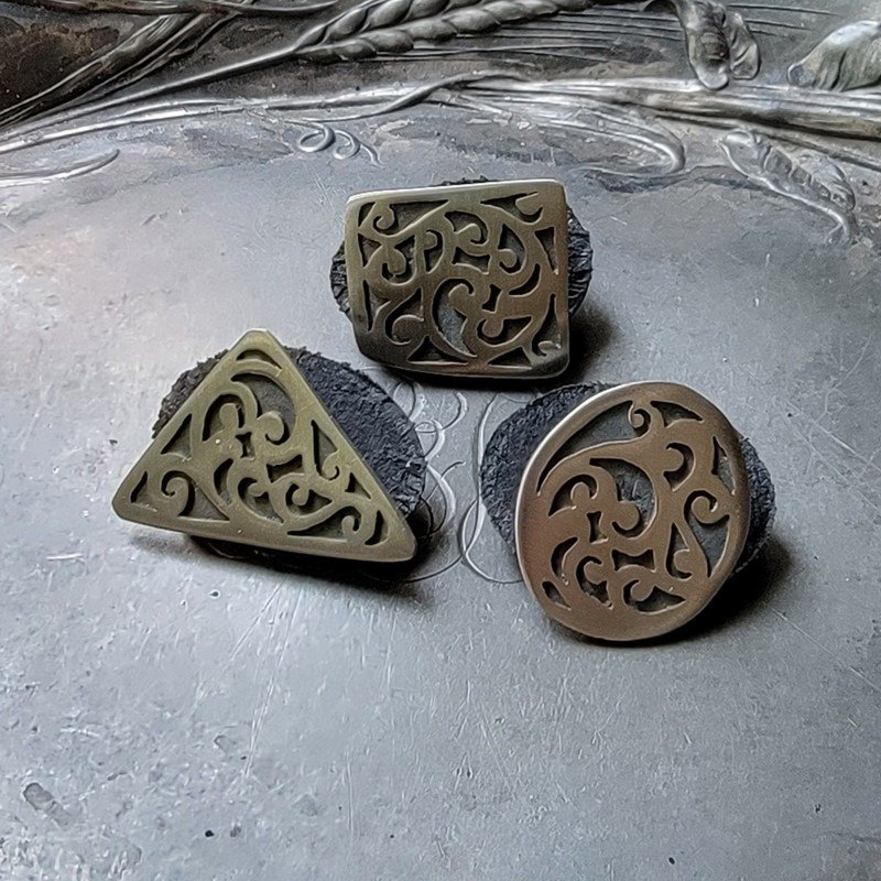 Botones decorativos modernos - Juego de 3 en lata reutilizable